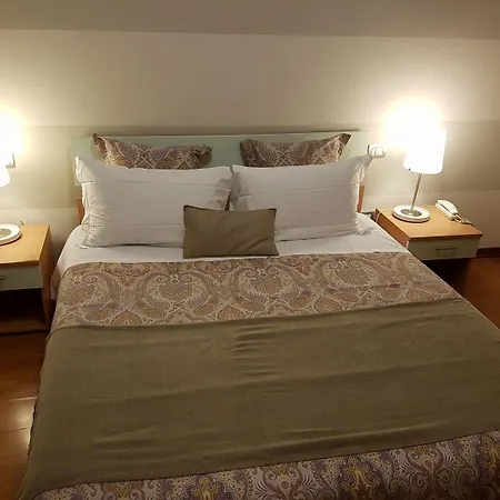 Moniga 3* Desenzano del Garda