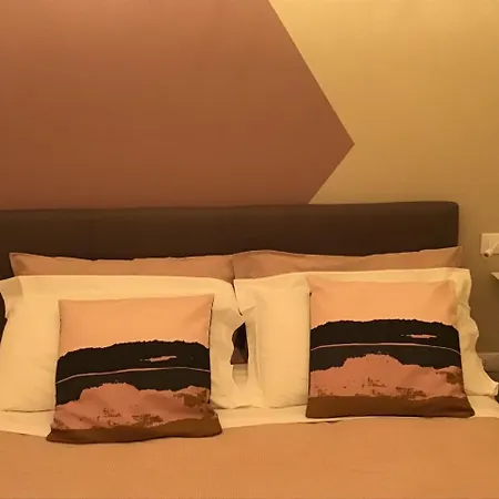 Otel Moniga